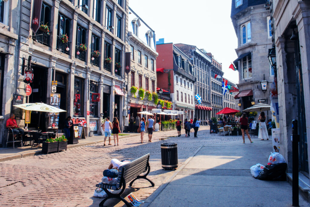 Rue Saint-Paul, Vieux-Montréal