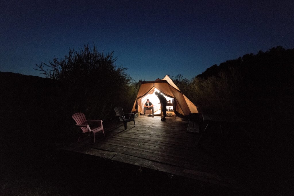 Nuit sous le ciel toilé dans les tentes nomades des Chemins de Traverse 