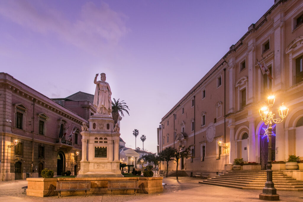 Promenade dans Olbia de nuit