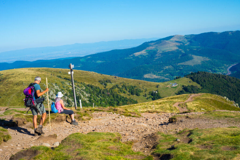 Randonneurs au col du Hohneck dans les Vosges