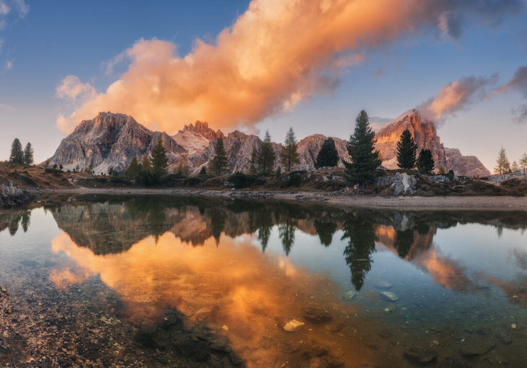 Le lac de Limides, une des plus belles randonnées à faire dans les Dolomites