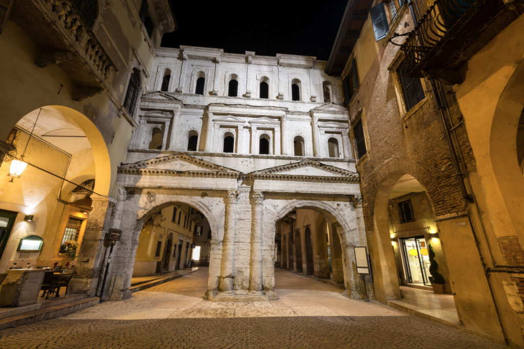 La Porta Borsari, un accès historique à Vérone