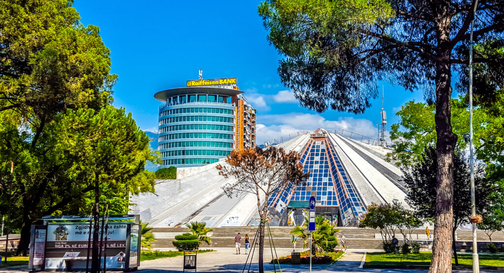 La Pyramide Hoxha à Tirana