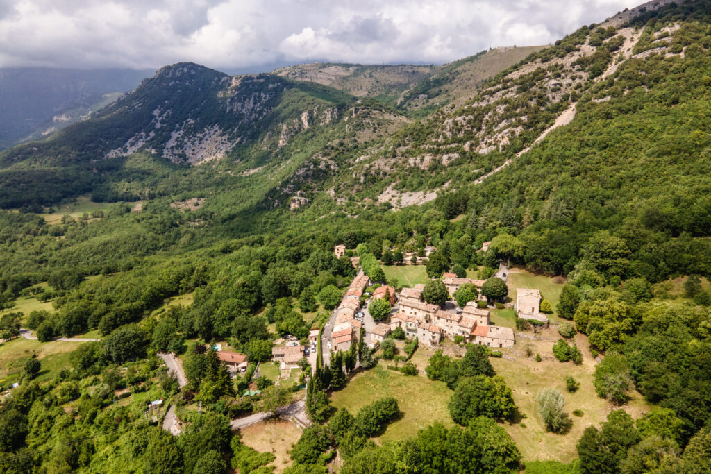 Village de Courmes 