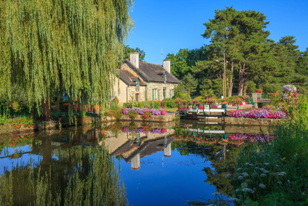 Malestroit sur le canal de Nantes à Brest