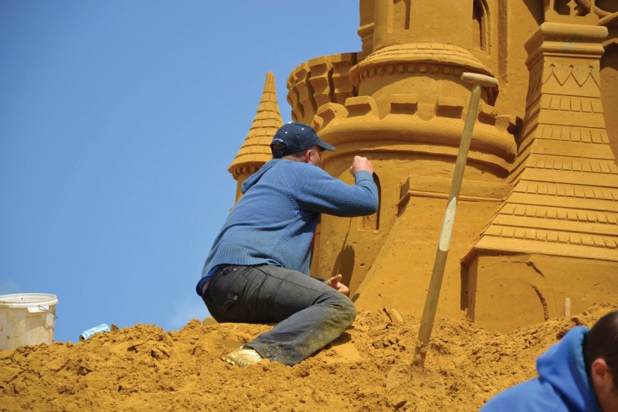 Le Festival de Sculptures de Sable célèbre Disney au Touquet