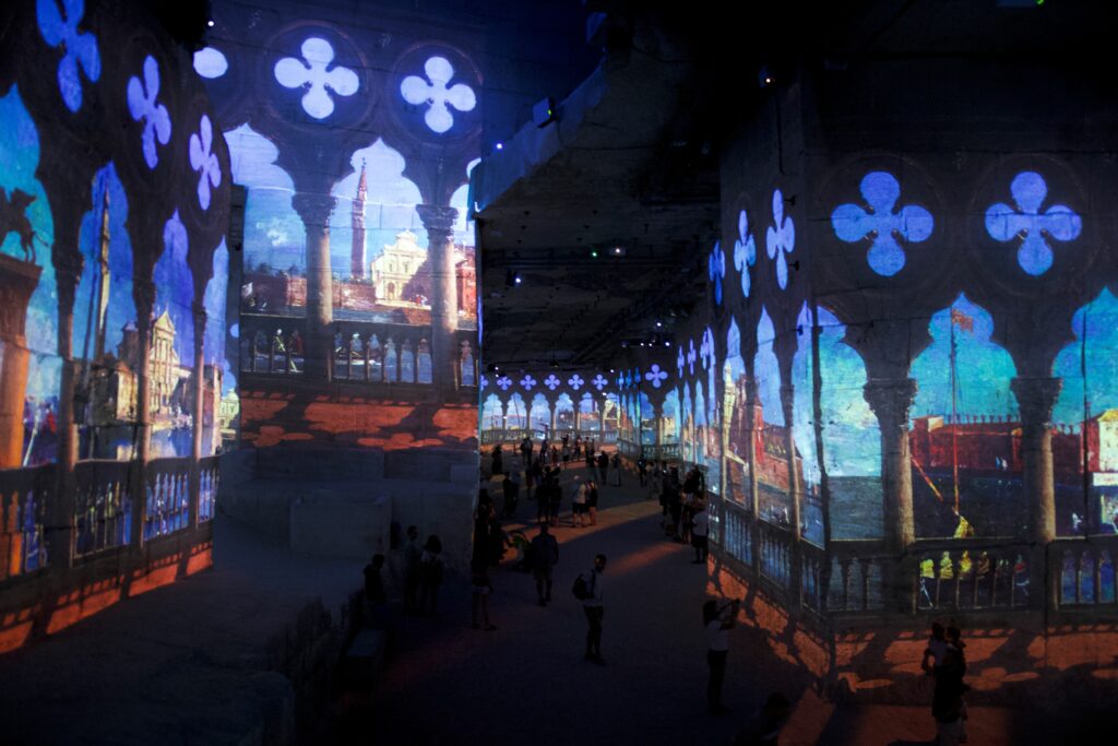 Les Carrières des Lumières