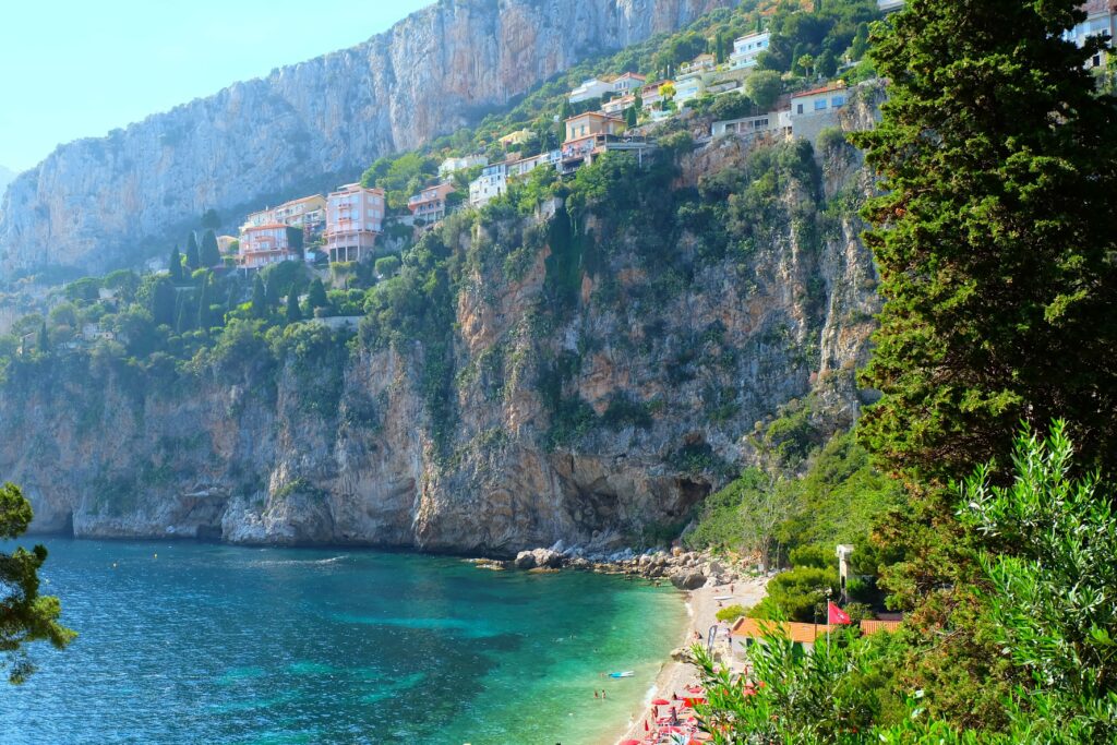 Plage de la Mala, incontournables du Cap d'Ail