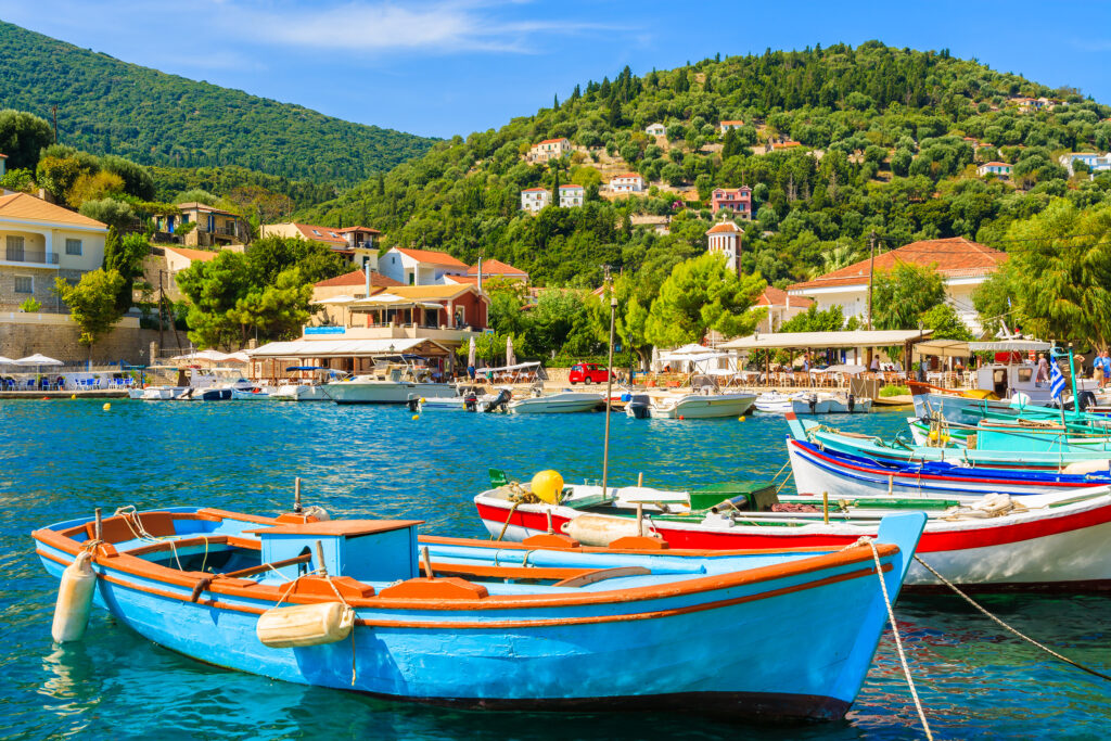 Port du village de Kioni
