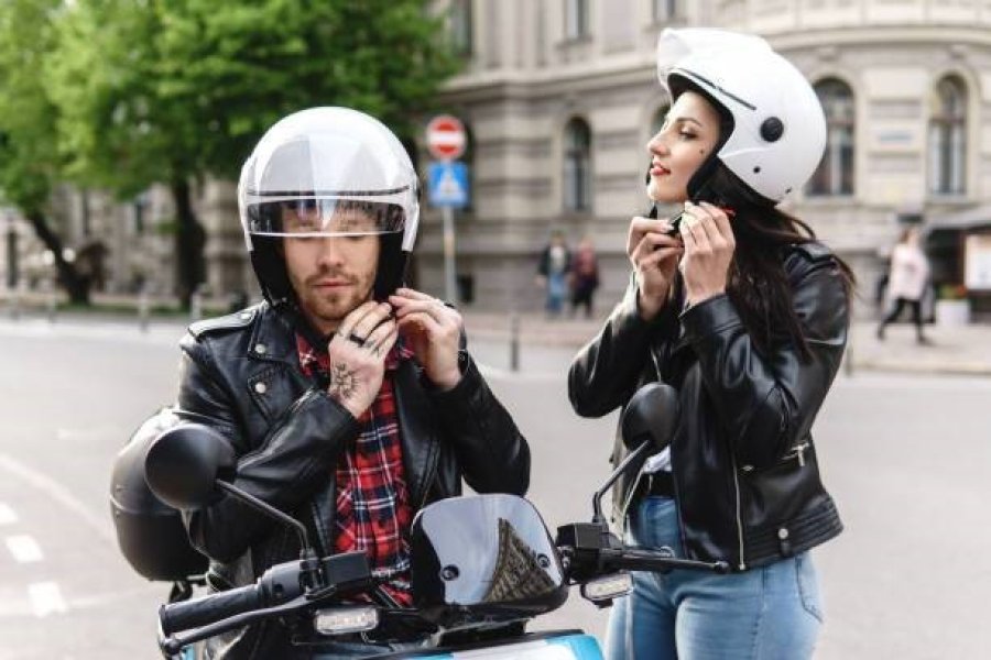 Assurance deux-roues en voyage : astuces pour éviter les imprévus loin de chez vous