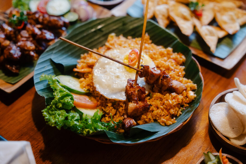 Que faire à Java ? Goûter au plat de "nasi goreng"
