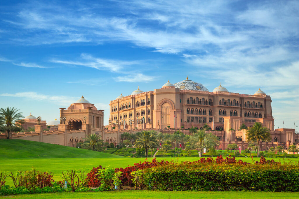 L'Emirates Palace et ses jardins