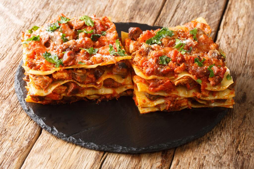 Plat de vincisgrassi, spécialités de la région des Marches