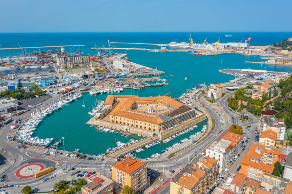 Vue sur Ancône et le Mole Vanvitelliana