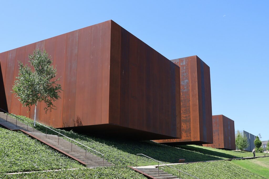 Visiter le célèbre musée Soulages 