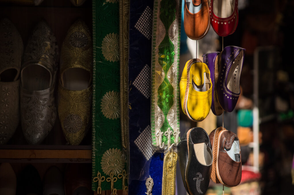Stand sur un souk - que faire à Meknès - Maroc