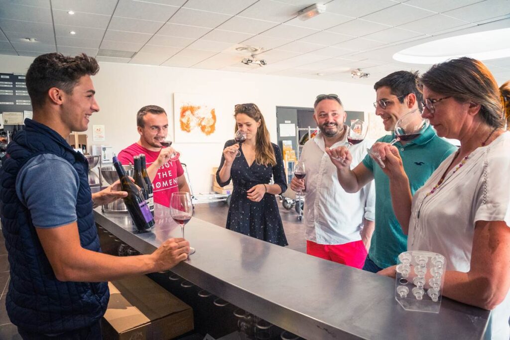 Dégustation de vin au Domaine Pierre & Bertrand Couly à Chinon