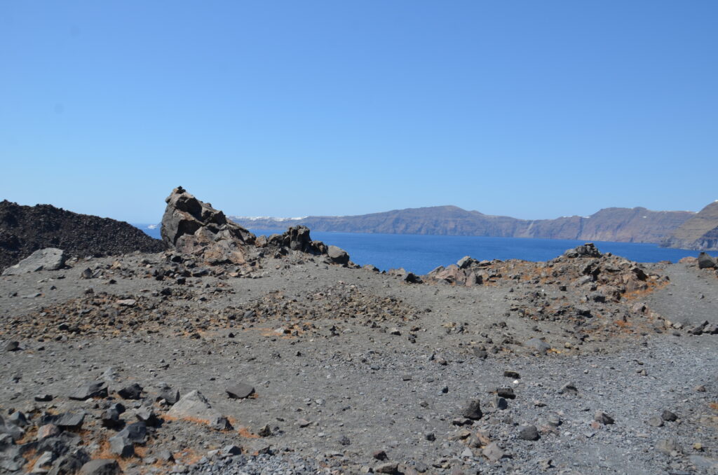 Île volcanique près de Santorin, Grèce