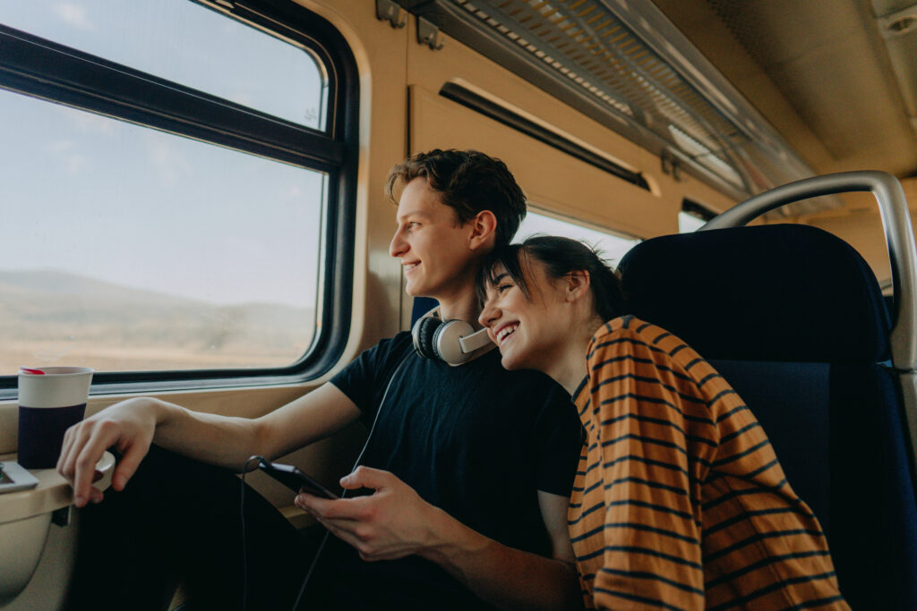 Couple dans le train