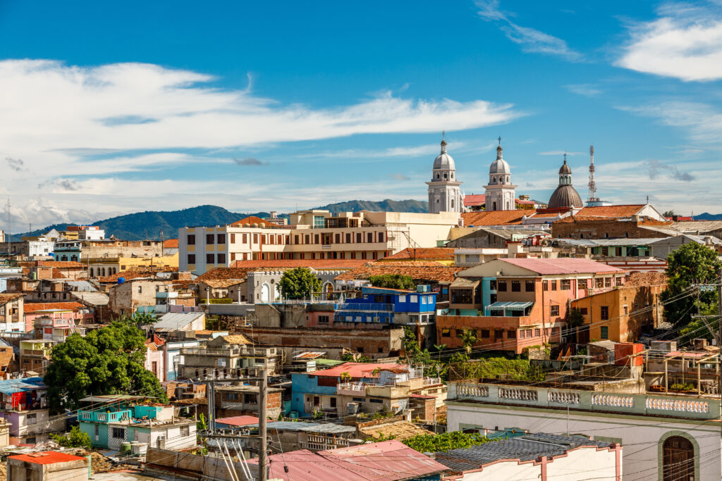 Vue sur Santiago de Cuba