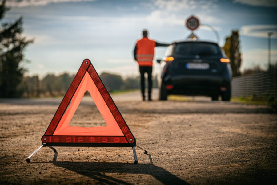 Que faire en cas de panne sur l'autoroute pendant vos vacances ? Ce qu'il faut savoir en 2025