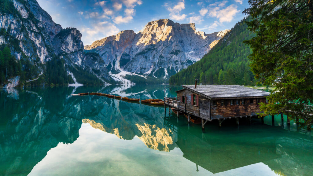 Lago di Braies dans les Dolomites