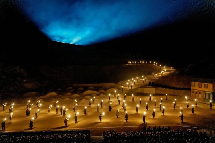 - © Des flammes... à la lumière, Verdun
