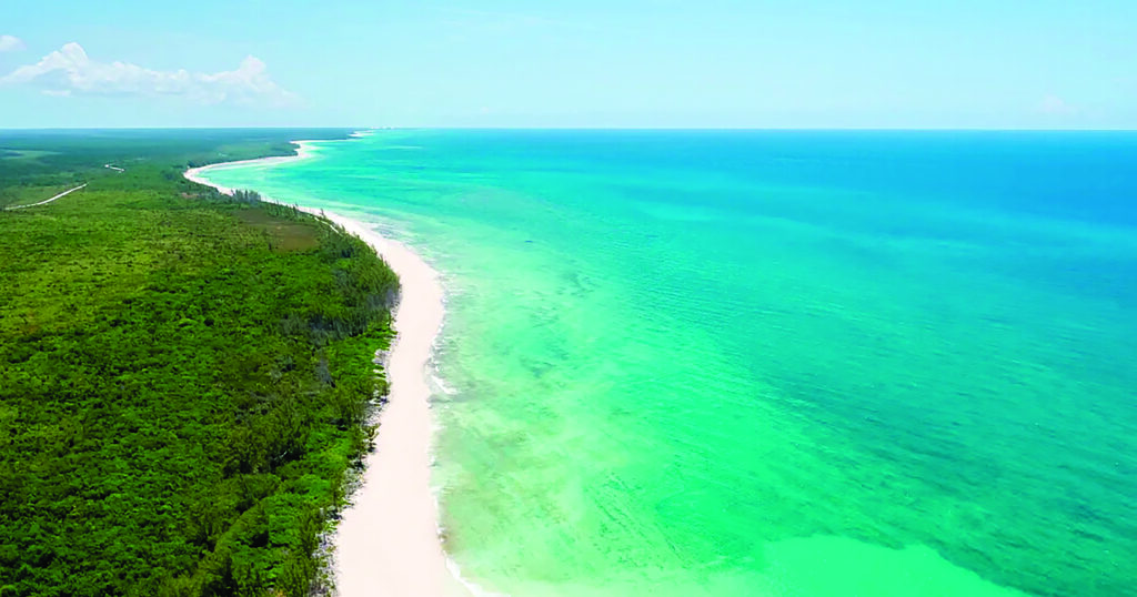 Côte sud de l’île de Grand Bahama.