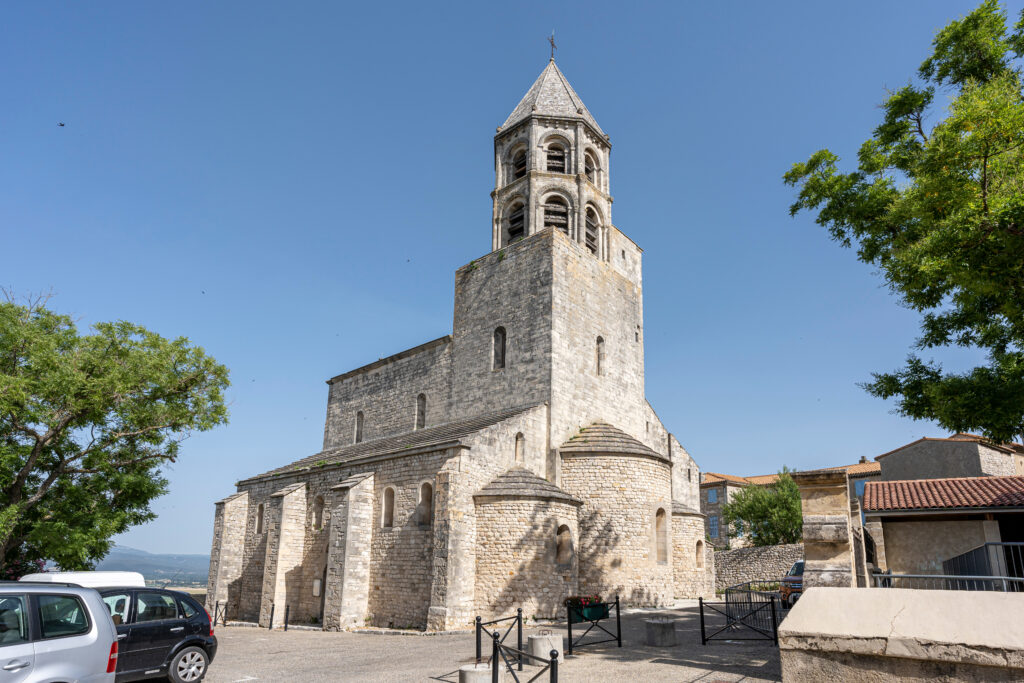 Église Saint-Michel de La Garde-Adhémar, un des plus beaux villages de la Drôme