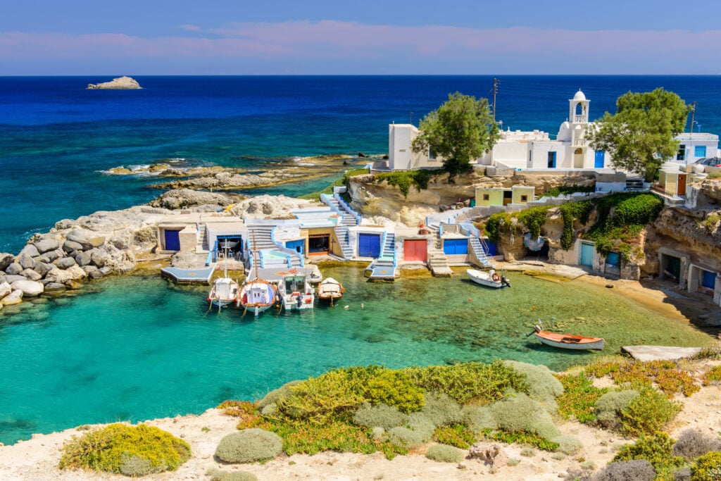 Où partir en Grèce loin de la foule ? Village de Mandrakia, Milos