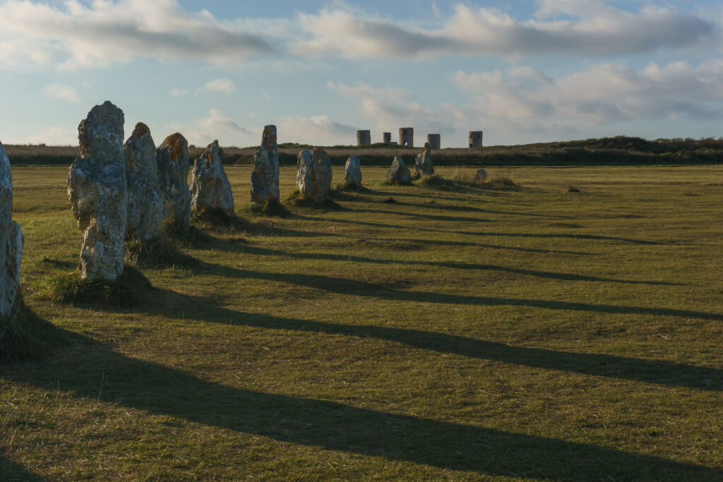 Alignement de menhirs sur la presqu'île de Crozon