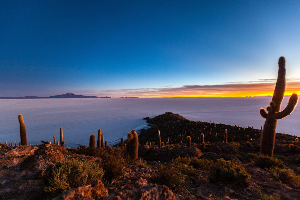 Lever de soleil sur le Salar de Uyuni