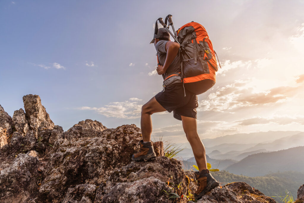 Les gestes à adopter en randonnée pour protéger la montagne