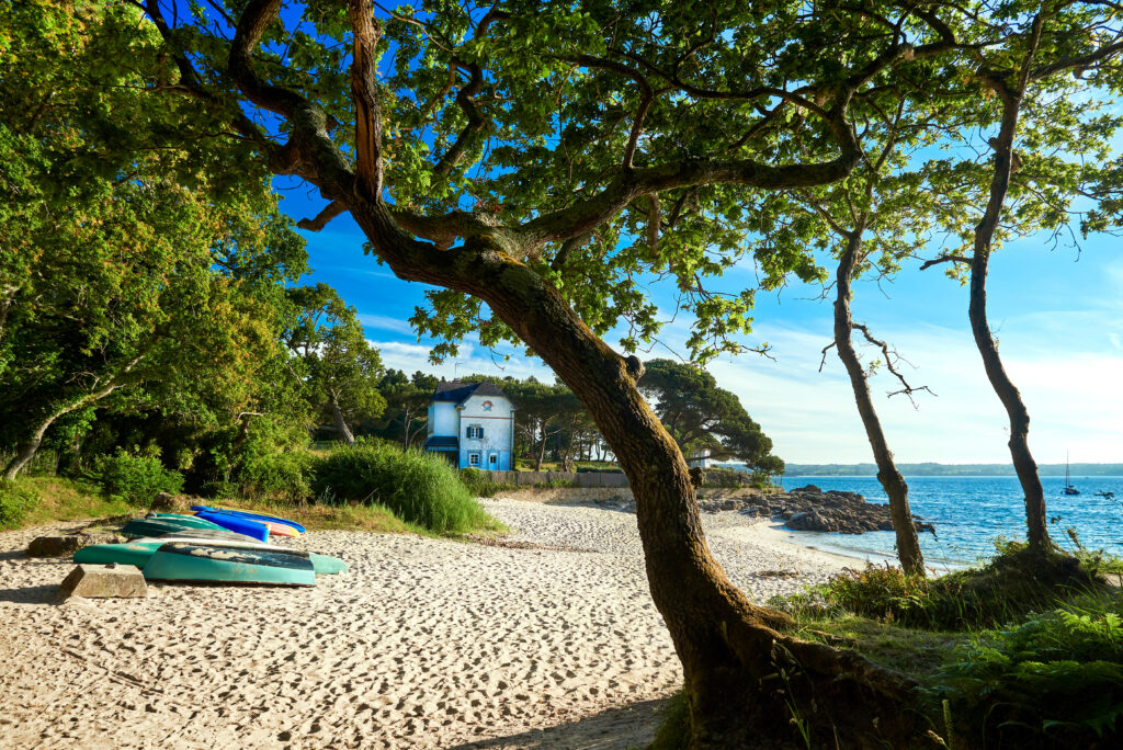 plages secrètes surtourisme Bretagne
