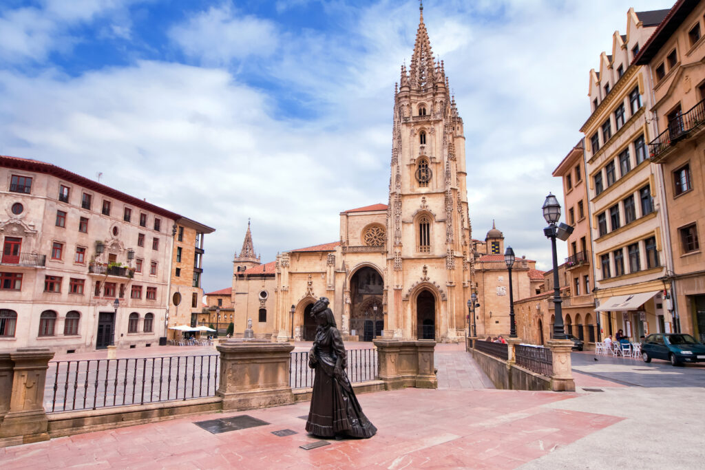 Plaza Alfonso II, Oviedo