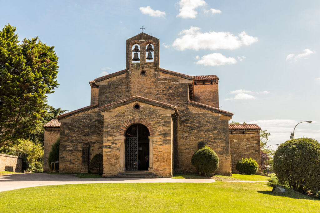 Que faire à Oviedo ? Visiter l'église Saint Julien