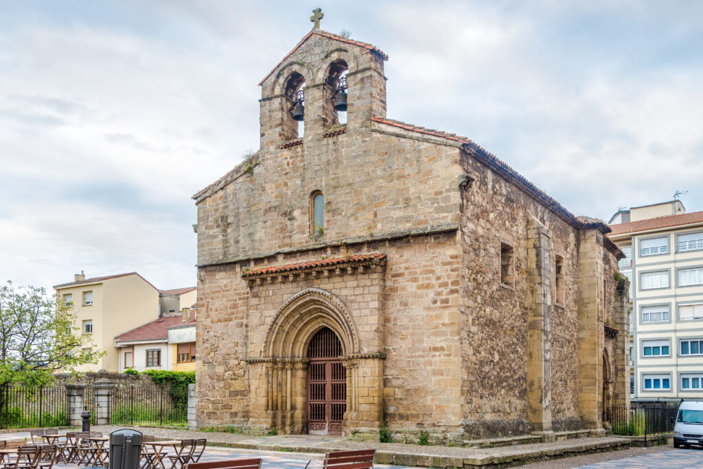 Que faire à Avilés ? Voir l’ancienne église de Sabugo