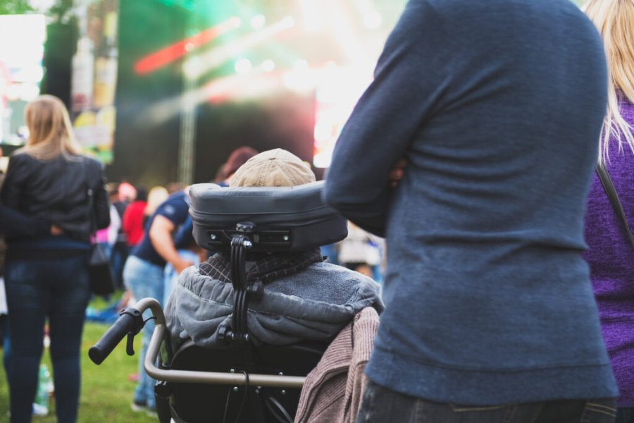 Les 7 meilleurs festivals adaptés au handicap et PMR en France en 2025
