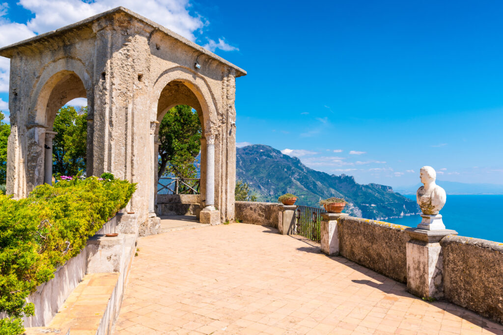Vue depuis les jardins de la Villa Cimbrone
