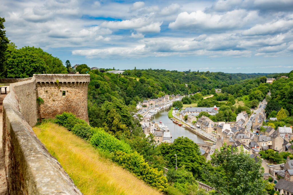 Vue depuis les remparts de Dinan