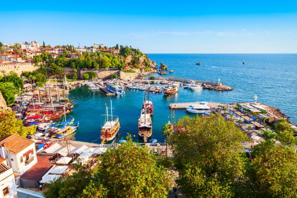 Vue sur le port d'Antalya