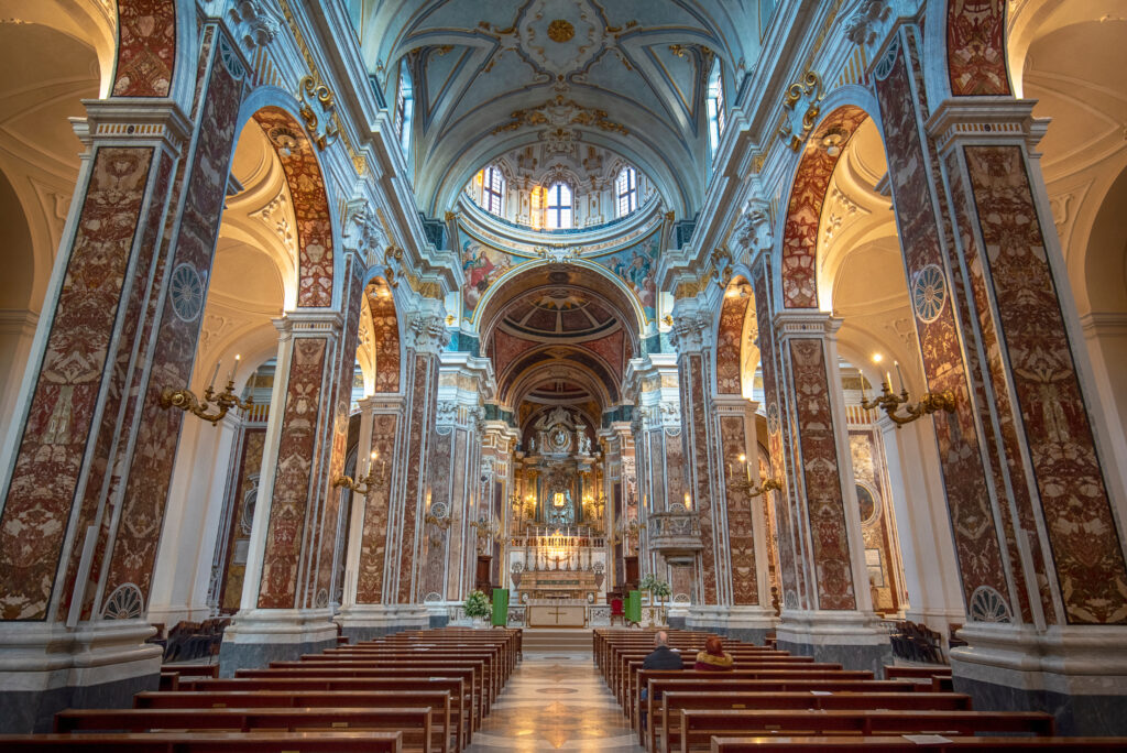 Basilica Madonna della Madia, Monopoli 