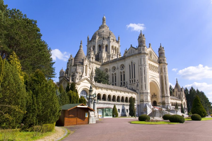 Qué hacer y ver en Lisieux Las 8 visitas obligadas en 2025