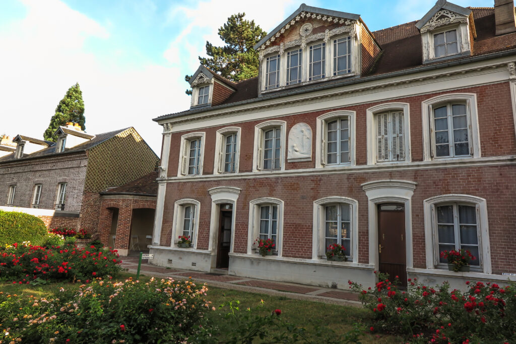 Les Buissonnets : la maison d’enfance de Sainte Thérèse