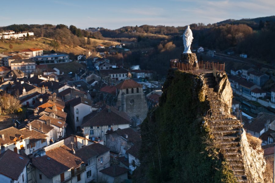 Top 13 des plus beaux villages du Cantal à visiter en 2025