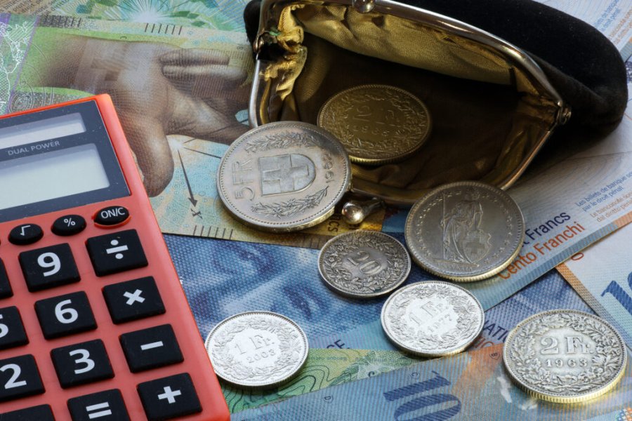 Voyager en Suisse : comment faire des économies en 2025 ?