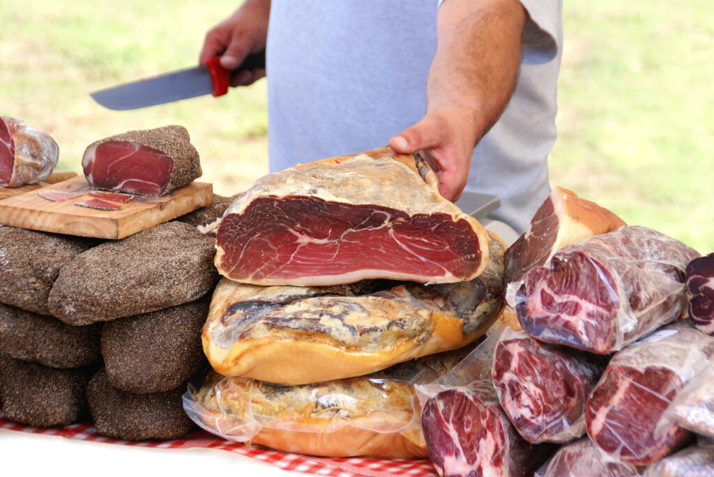 Charcuterie au marché