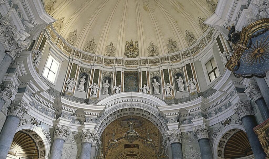 Visiter l'église de Sainte-Marie de Bethléem 