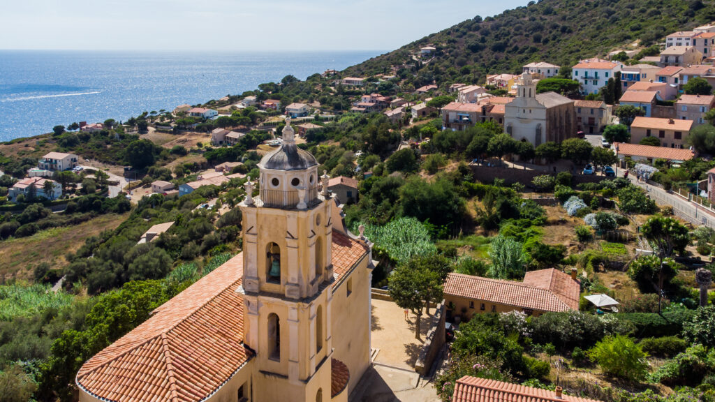 Vue sur les deux églises de Cargèse