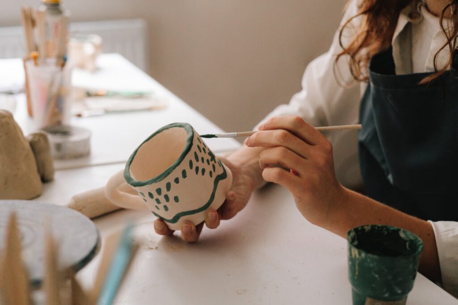 Where to paint ceramics in Paris? The best addresses in 2025